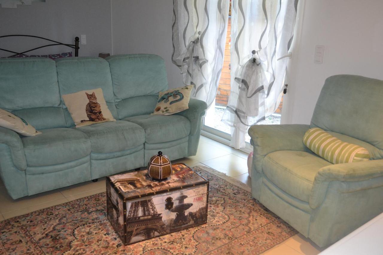 Flassans-sur-Issole Suite 30 M2 Ideale Pour 2 Personnes المظهر الخارجي الصورة