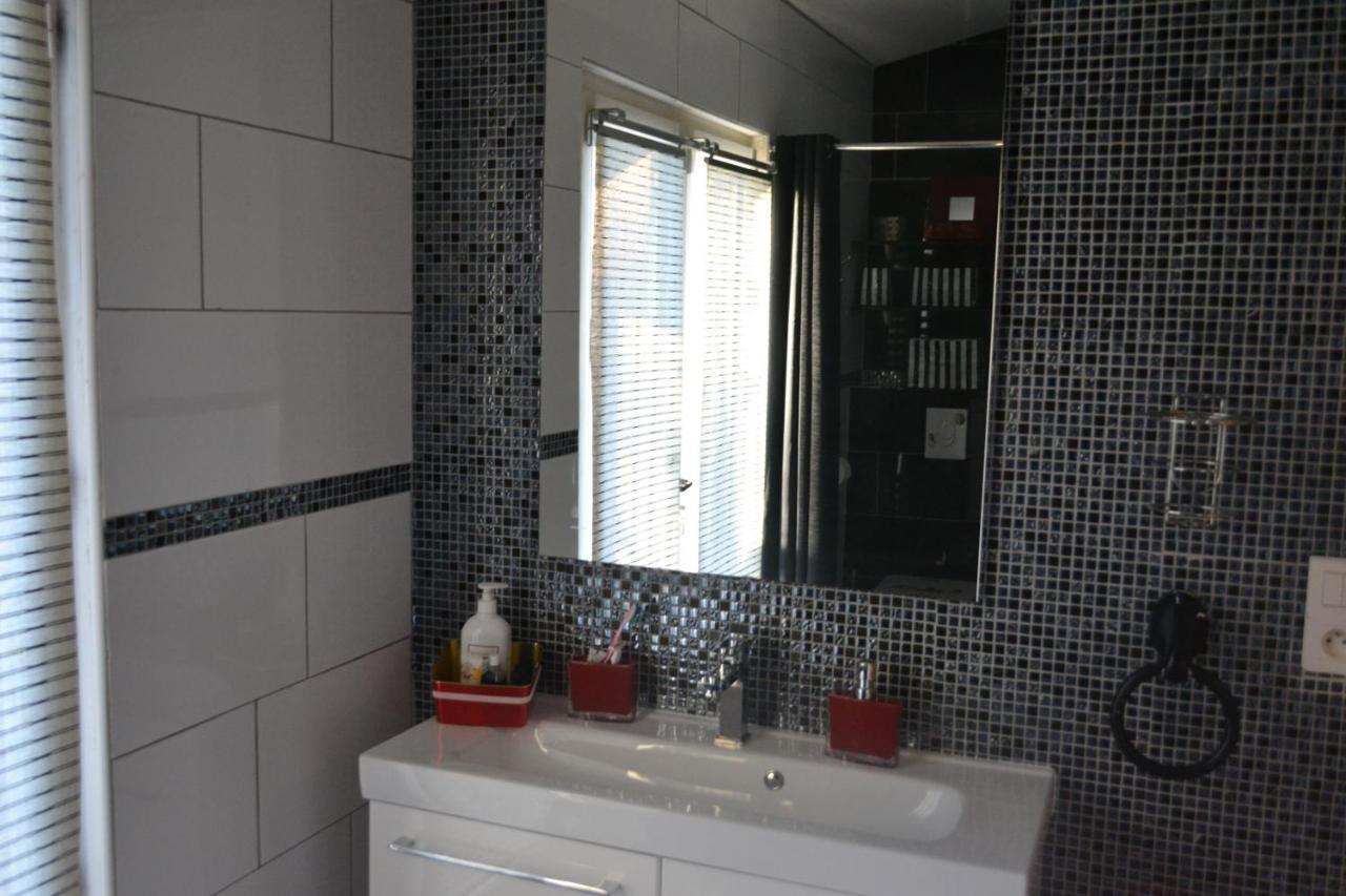 Flassans-sur-Issole Suite 30 M2 Ideale Pour 2 Personnes المظهر الخارجي الصورة
