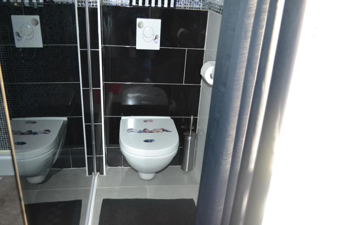 Flassans-sur-Issole Suite 30 M2 Ideale Pour 2 Personnes المظهر الخارجي الصورة