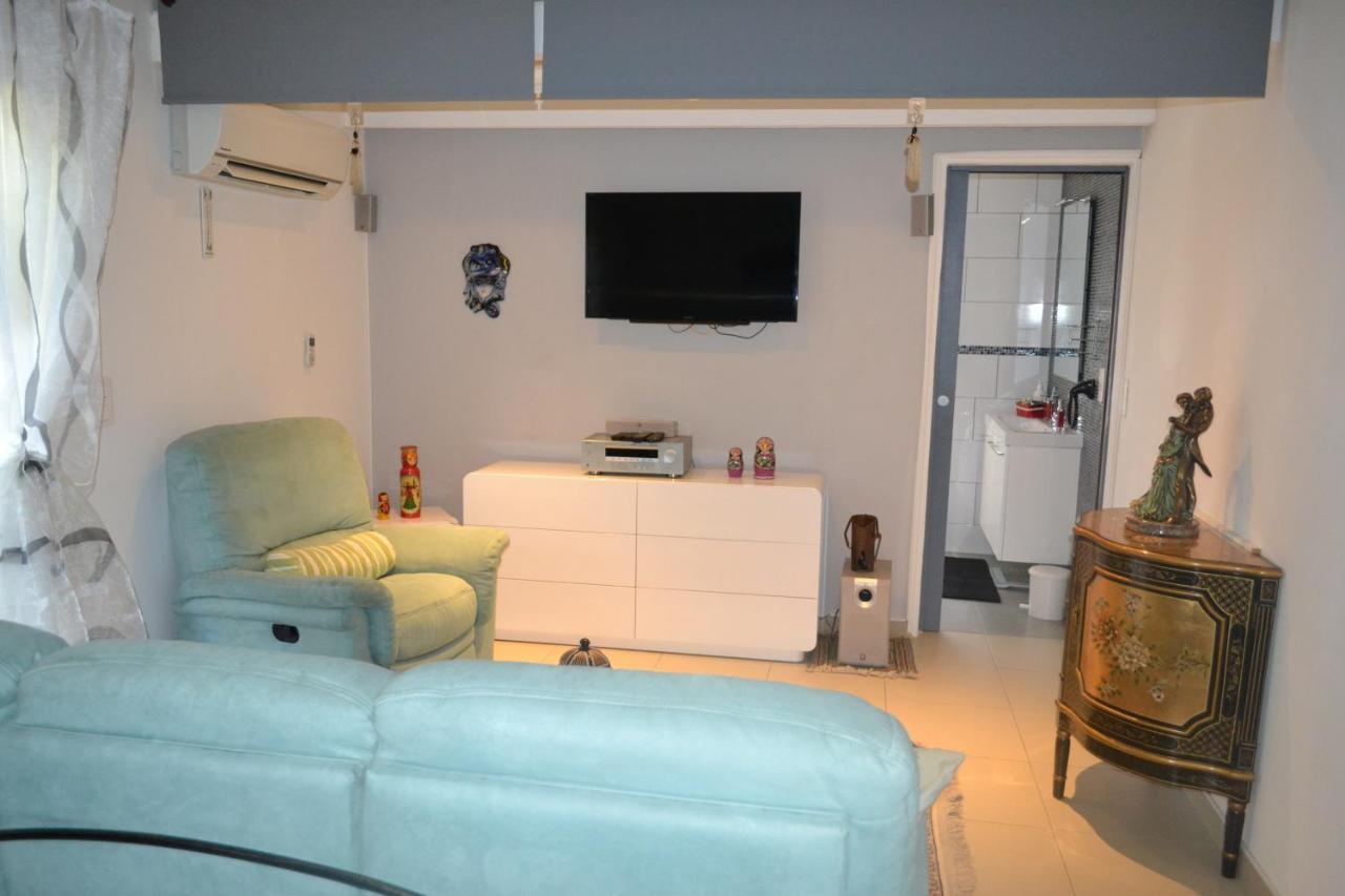Flassans-sur-Issole Suite 30 M2 Ideale Pour 2 Personnes المظهر الخارجي الصورة