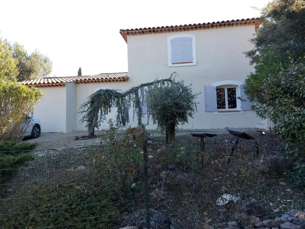 Flassans-sur-Issole Suite 30 M2 Ideale Pour 2 Personnes المظهر الخارجي الصورة