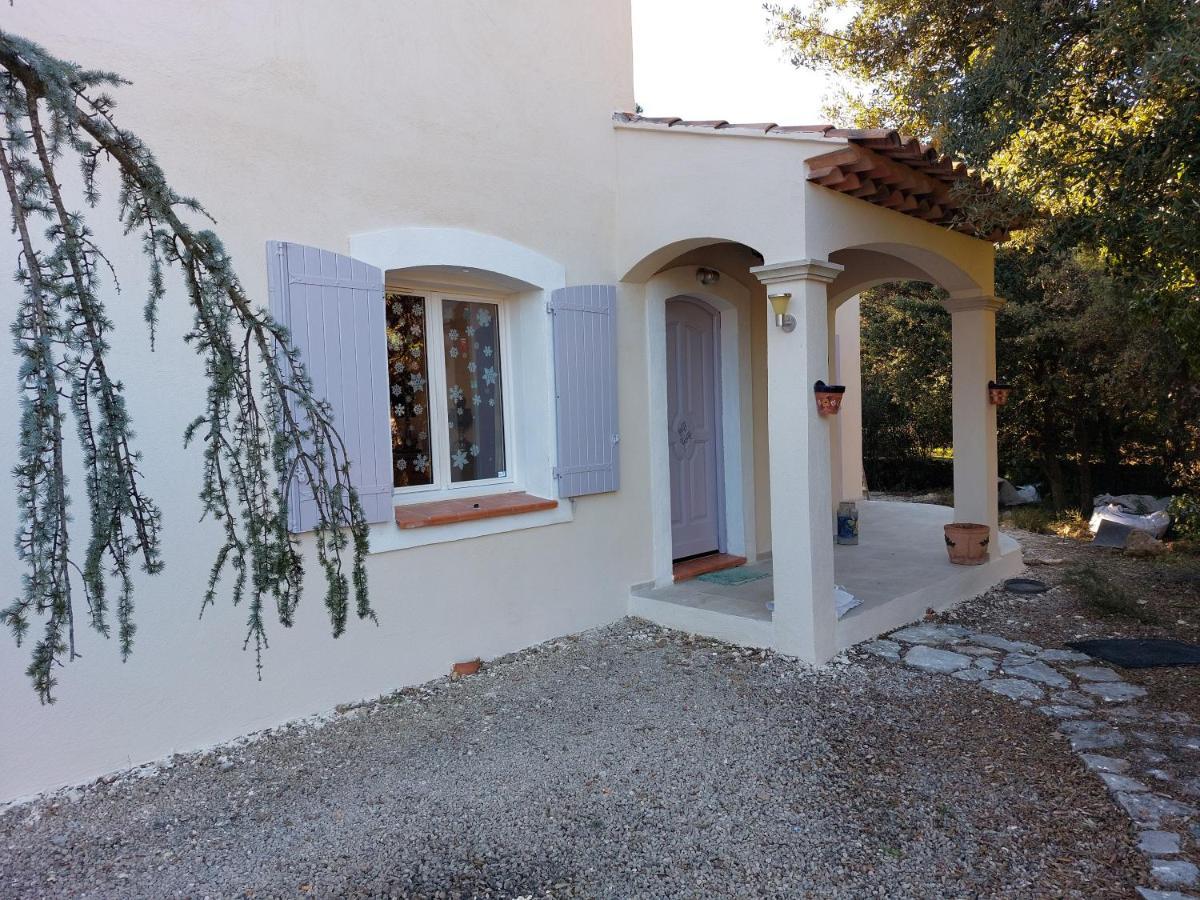 Flassans-sur-Issole Suite 30 M2 Ideale Pour 2 Personnes المظهر الخارجي الصورة