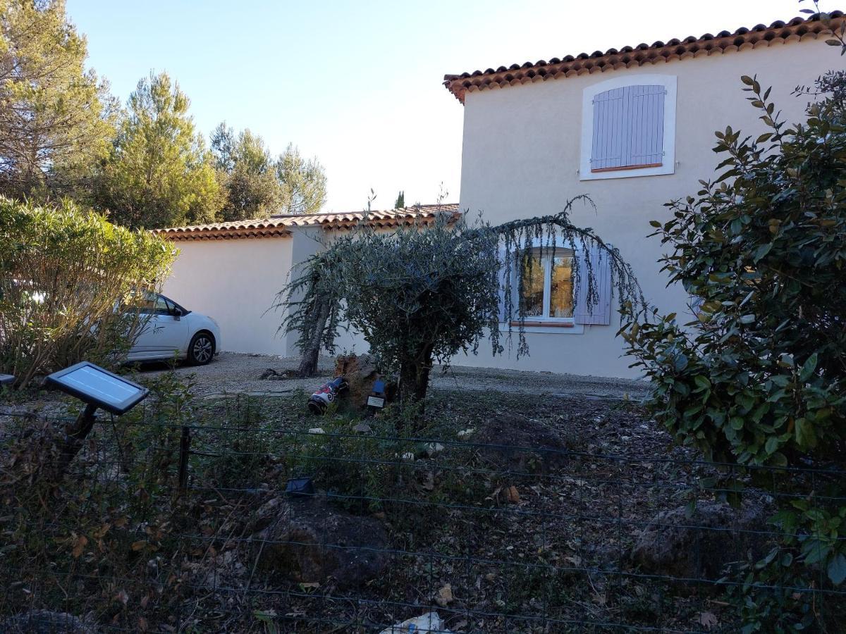 Flassans-sur-Issole Suite 30 M2 Ideale Pour 2 Personnes المظهر الخارجي الصورة