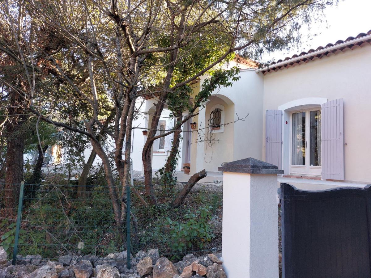 Flassans-sur-Issole Suite 30 M2 Ideale Pour 2 Personnes المظهر الخارجي الصورة