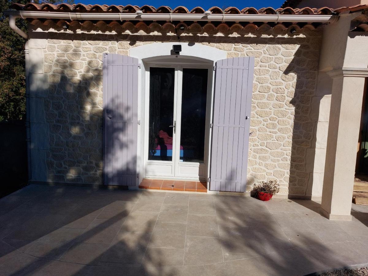 Flassans-sur-Issole Suite 30 M2 Ideale Pour 2 Personnes المظهر الخارجي الصورة